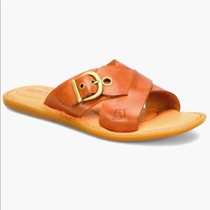 Born Raya all leather slide sandal in size 8